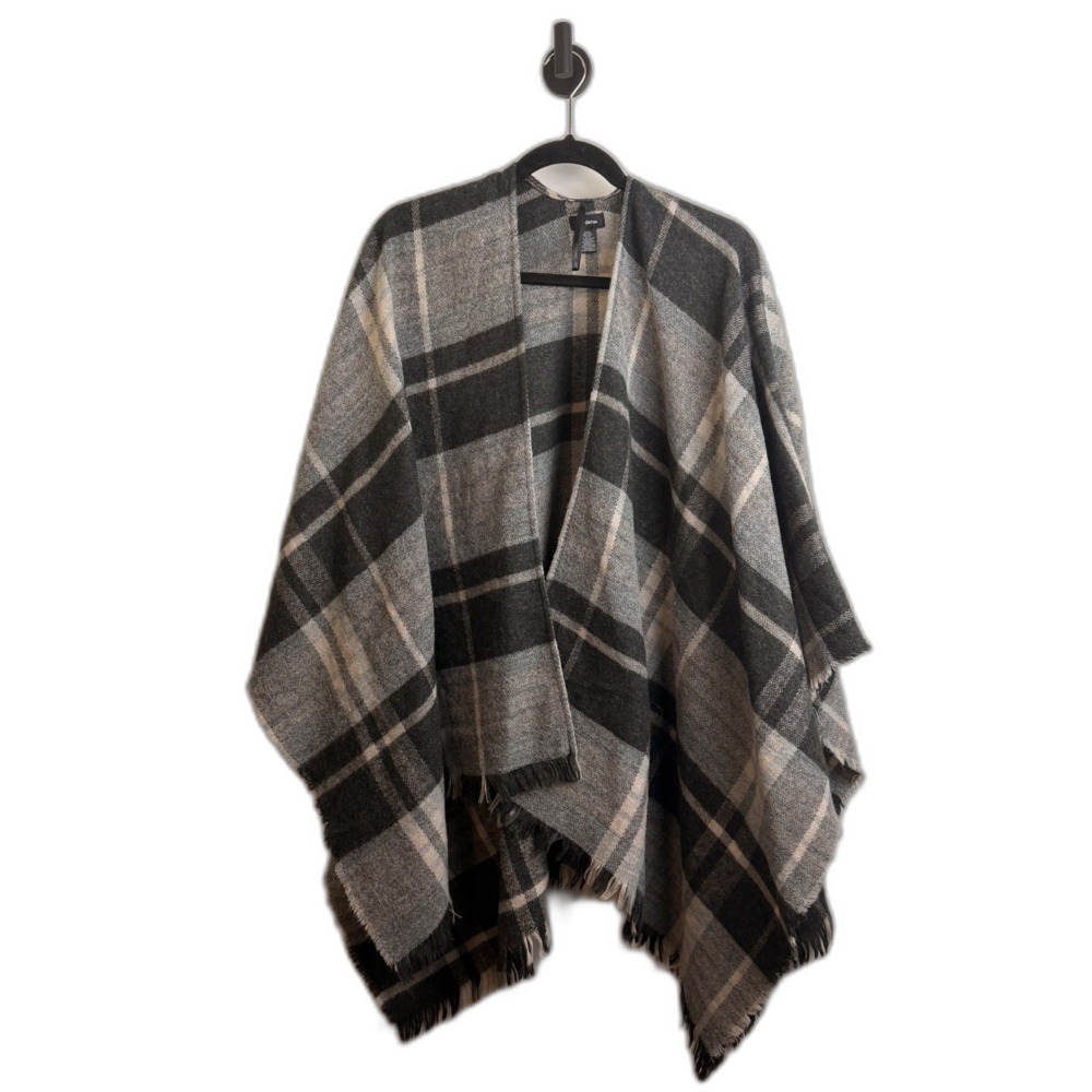 Modena Gray Cream Plaid Fringe Ruana Shawl Wrap One Size Poncho Cape